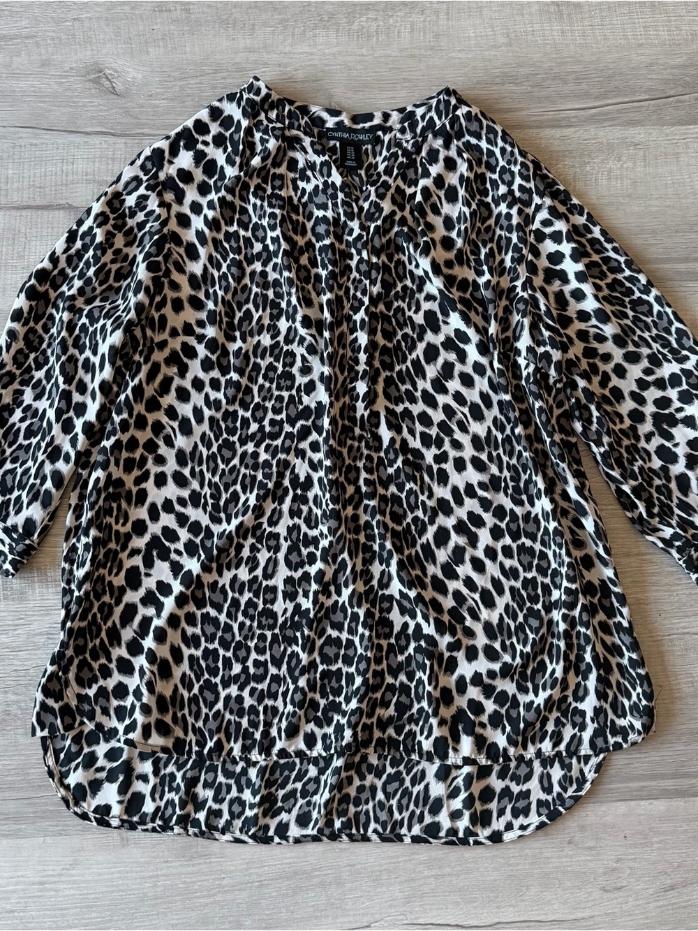Cynthia Rowling top. 1X